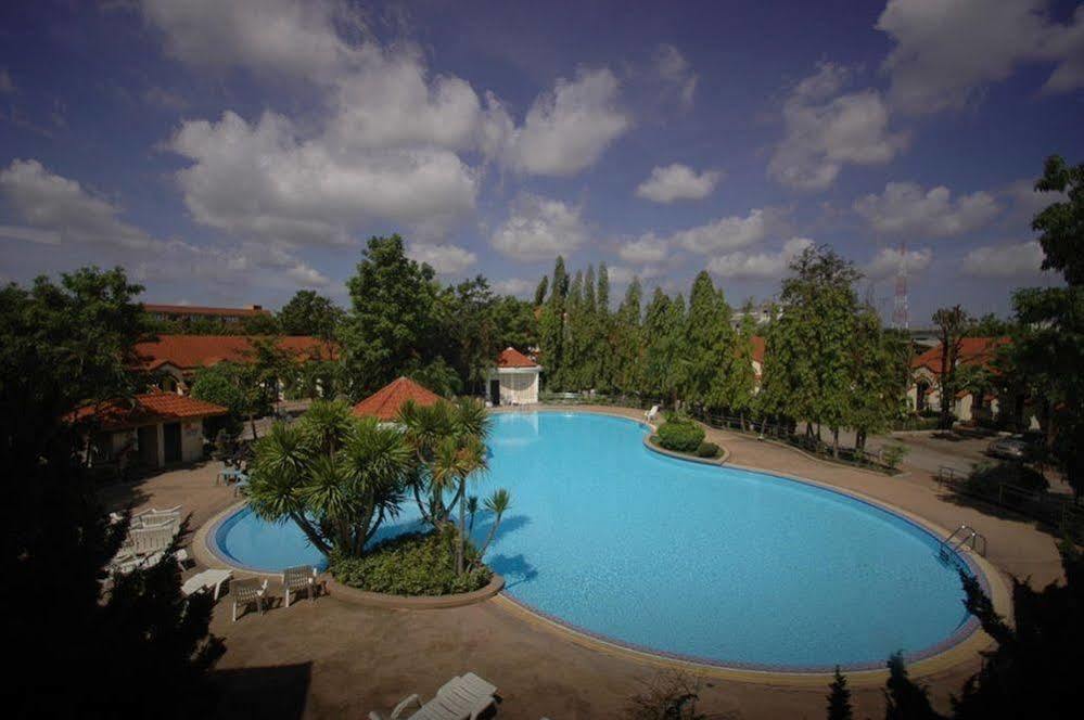Lopburi Inn Hotel Экстерьер фото