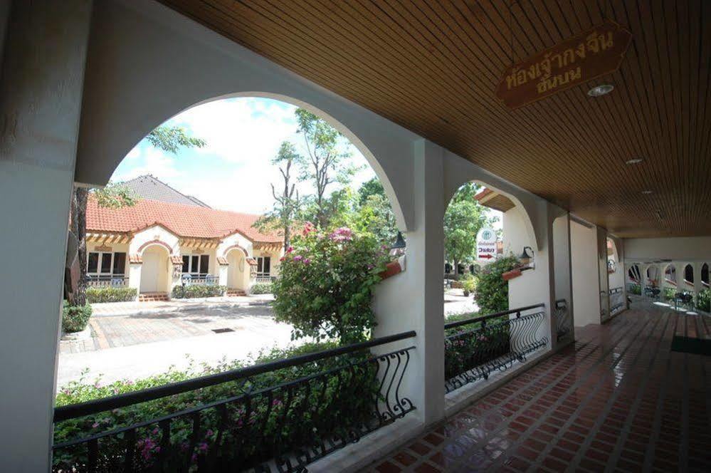 Lopburi Inn Hotel Экстерьер фото